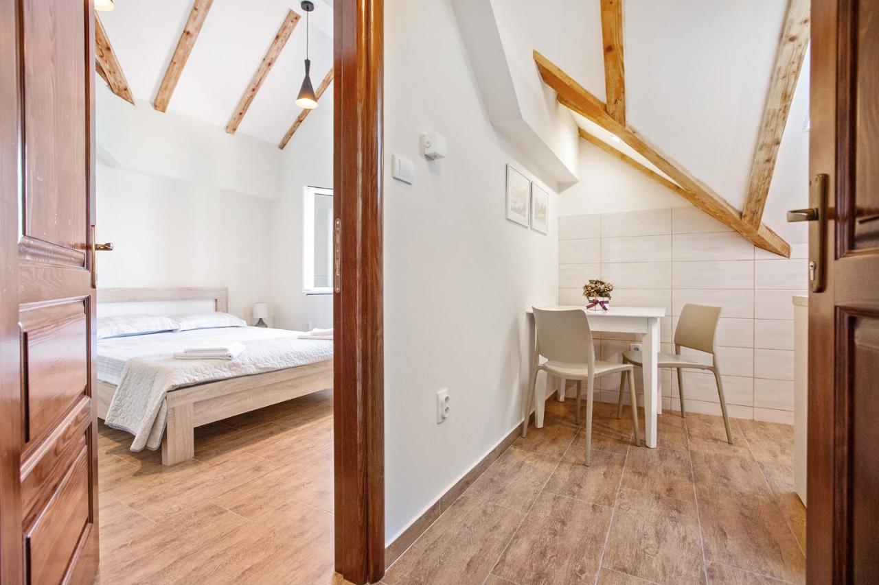 Apartments Isja Tivat Dış mekan fotoğraf