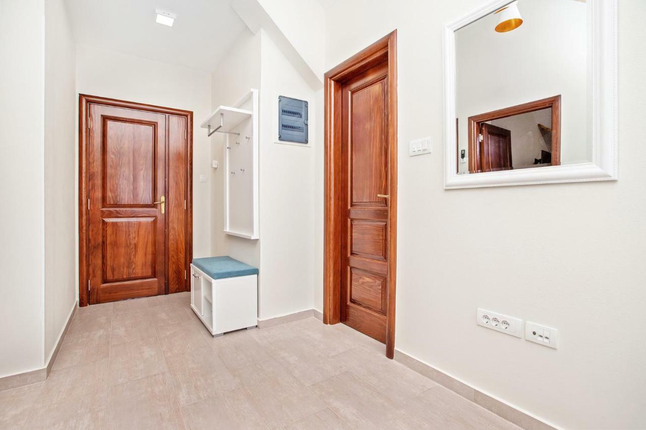 Apartments Isja Tivat Dış mekan fotoğraf