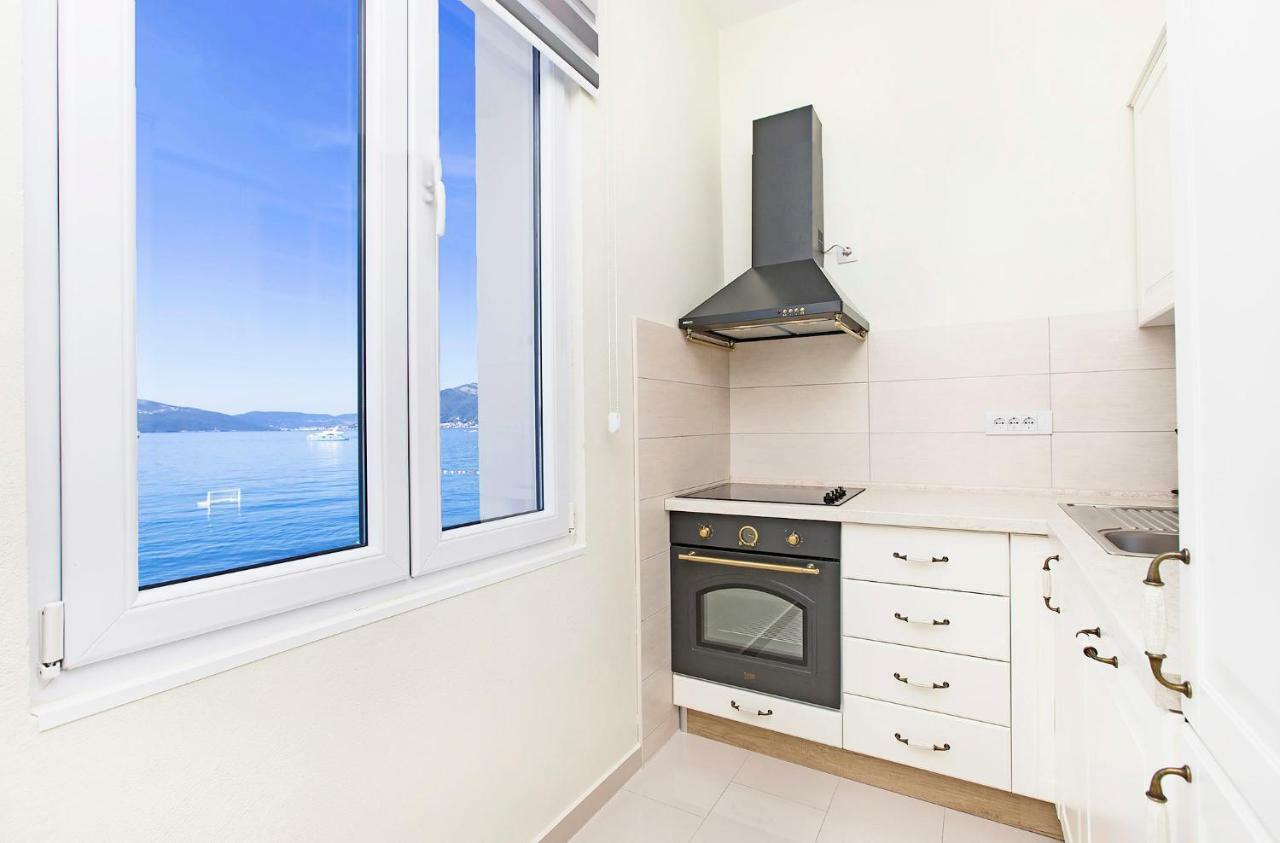 Apartments Isja Tivat Dış mekan fotoğraf