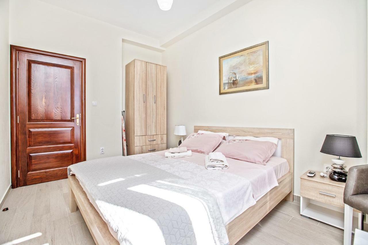 Apartments Isja Tivat Dış mekan fotoğraf