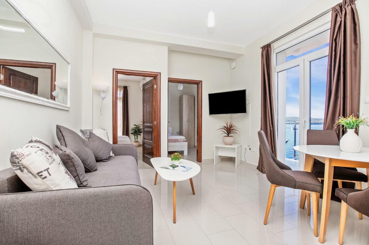 Apartments Isja Tivat Dış mekan fotoğraf