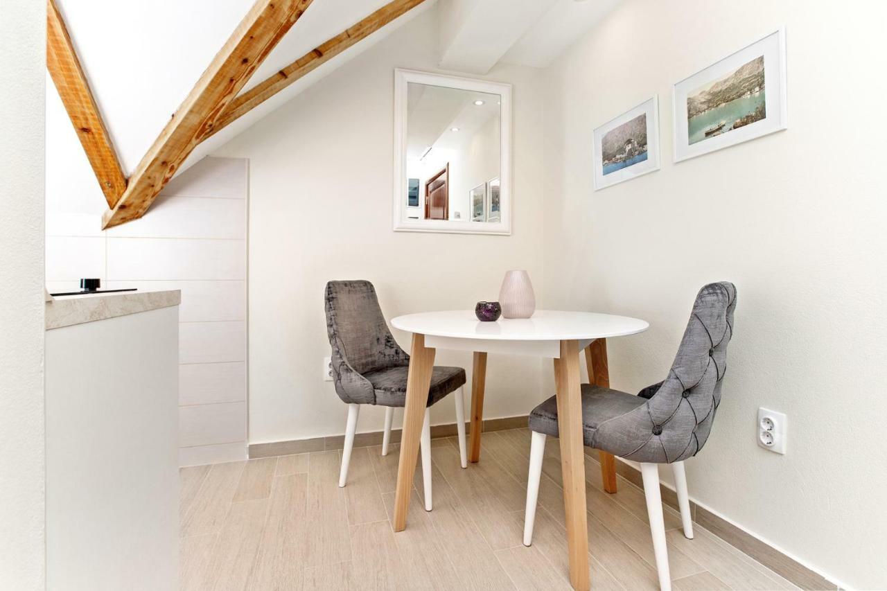Apartments Isja Tivat Dış mekan fotoğraf