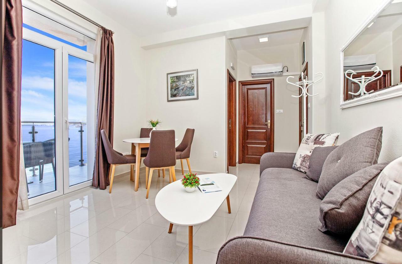 Apartments Isja Tivat Dış mekan fotoğraf